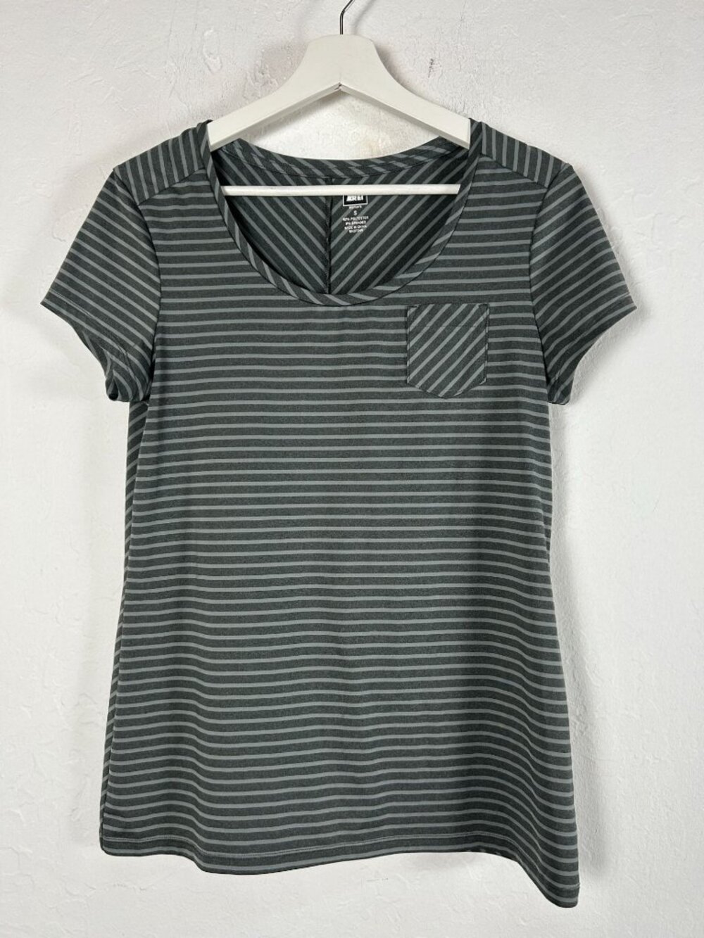 REI Womens Gray Striped Short Sleeve Scoop Neck Pocket T-Shirt Small Stretch